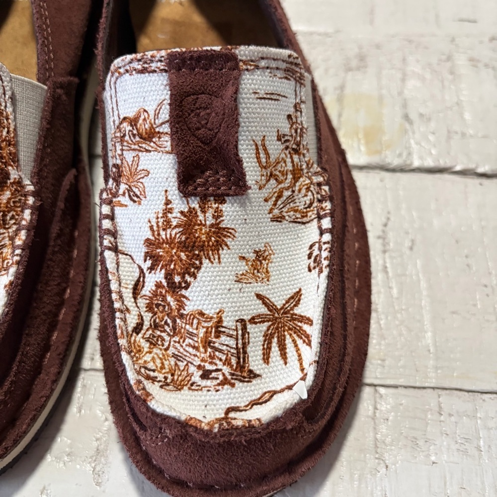 Ariat x Western Aloha Cruiser NWT size 6 Suede Slip On Loafers‎ Printed Canvas - Picture 3 of 12